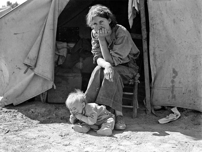 18 year-old mother from Oklahoma, now a California migrant, March 1937. Photo by Dorothea Lange