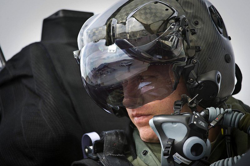Fascinating Photos - The F-35’s human-machine interface helmet costs $400,000