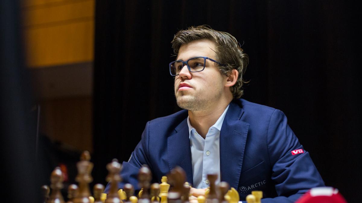 Chess Grandmaster Magnus Carlsen, intentionally plays non-book “inaccuracies” during opening (moves he knows aren’t the best) to force the game into a non-book position ASAP so his opponents will have to think for themselves instead of going by memorized opening theory.