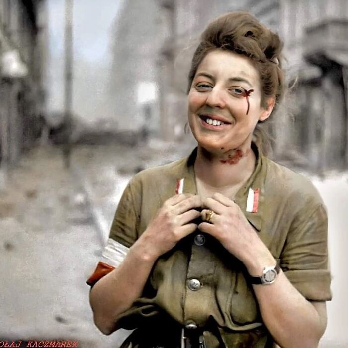 pics from history - Polish Girl, Lidka, 21, Member Of The Resistance, During Warsaw Uprising 1944. Survived The War, Died In 1993