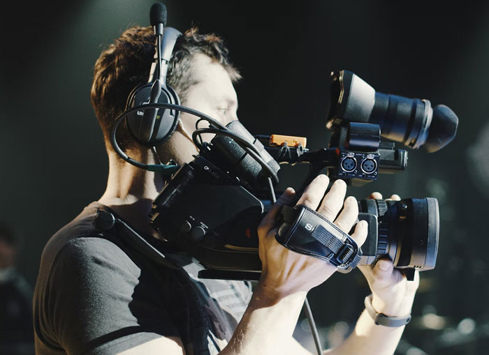 cameramen - confessions - behind the scenes - camera operator - a. Ltd