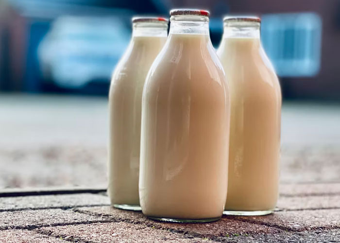 Absurd 911 calls - milk in glss bottles