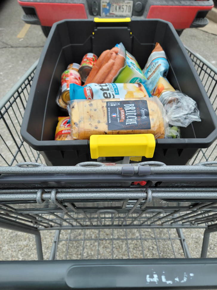A simple solution for carrying a big load of groceries in one go without ever having to use a bag again. Just buy your own bin.