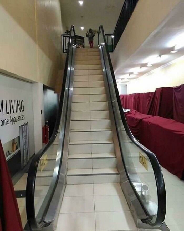 bad designs - design fails - leg day stairs - Living 1 vome Appliances