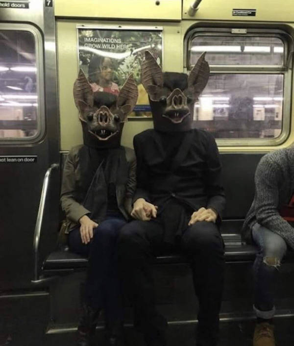 29 WTF Things Seen On The Subway.