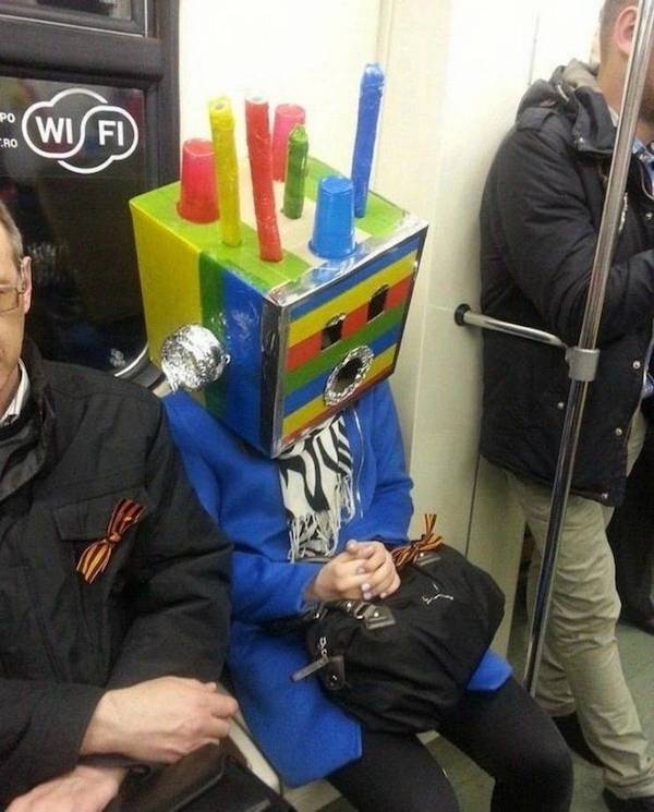 29 WTF Things Seen On The Subway.