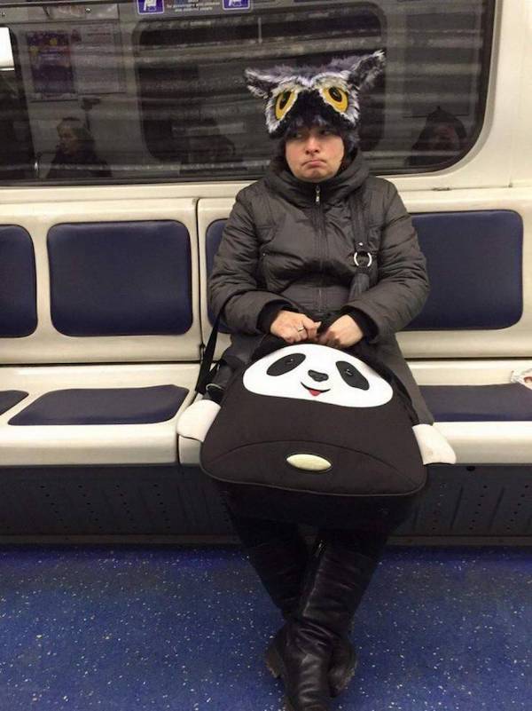 29 WTF Things Seen On The Subway.