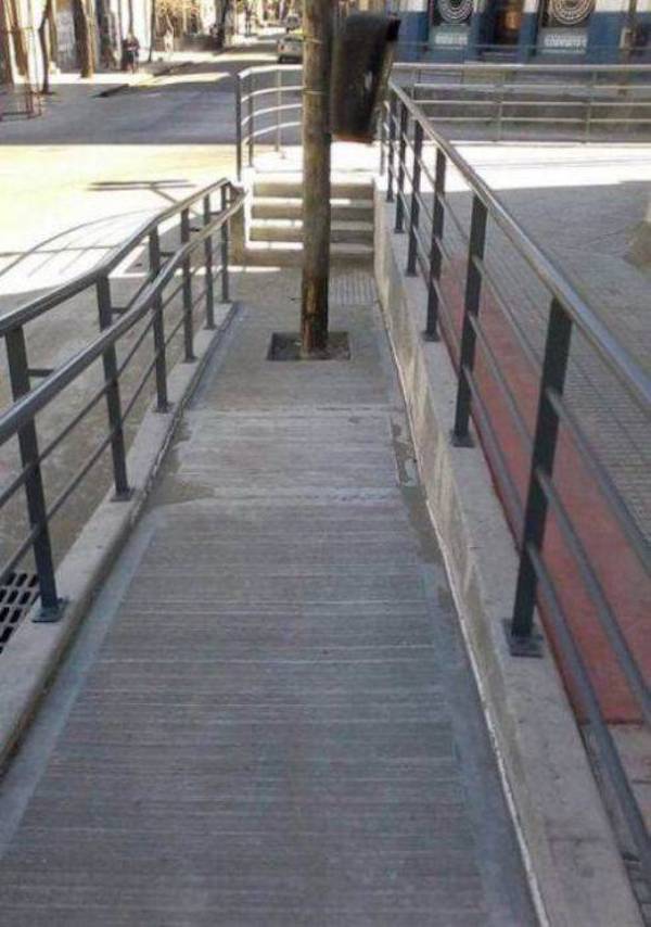 35 Construction Fails.