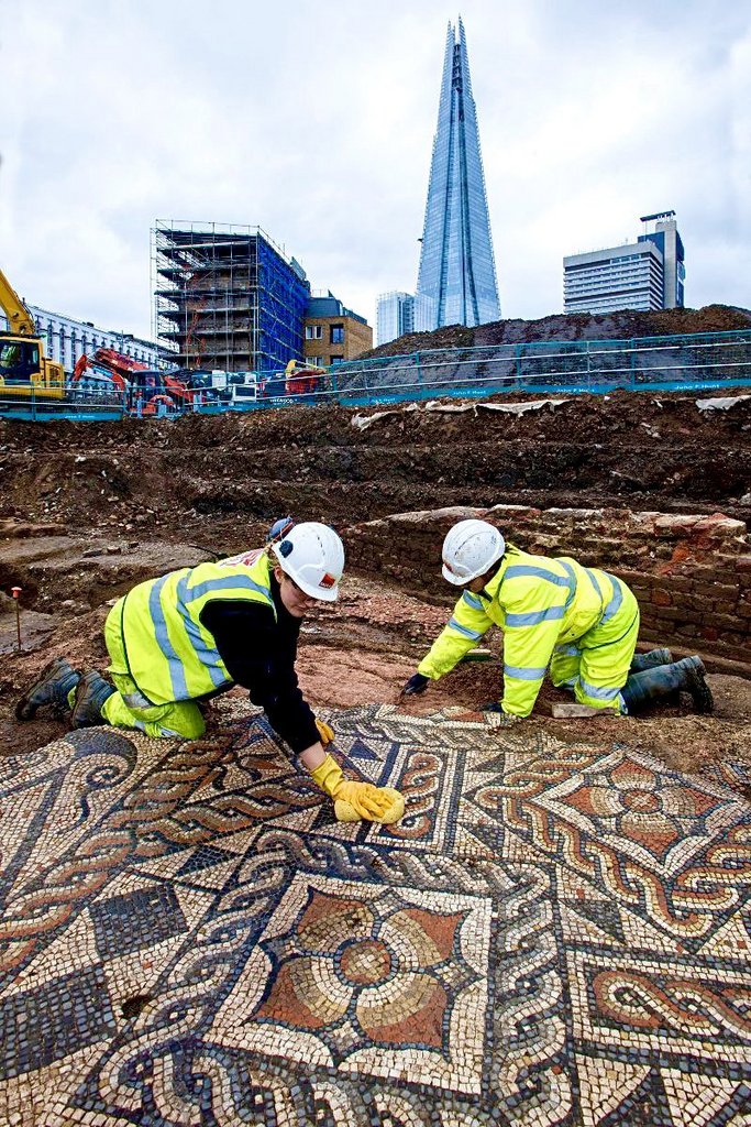 Fascinating Photos - Archaeologists working on a site in Southwark Street have uncovered the largest area of Roman mosaic to be discovered in London for over half a century