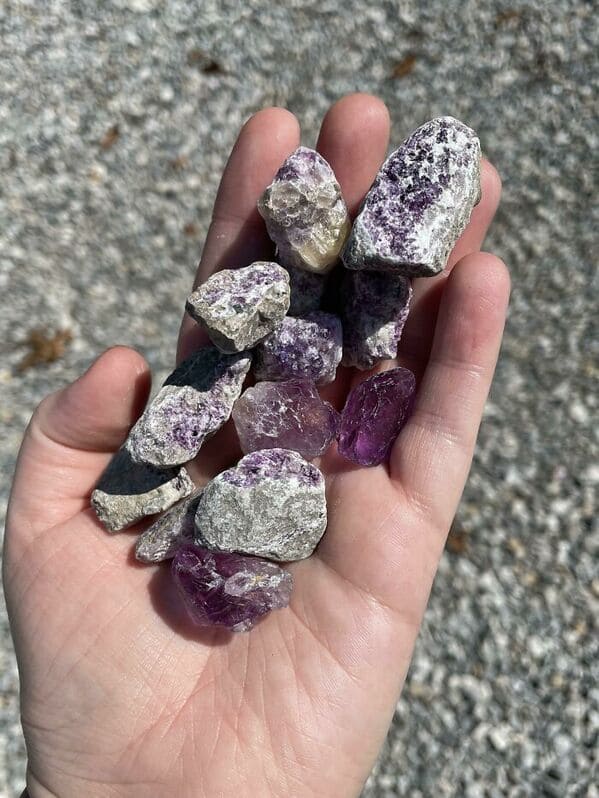 cool finds - amazing discoveries - amethyst in gravel