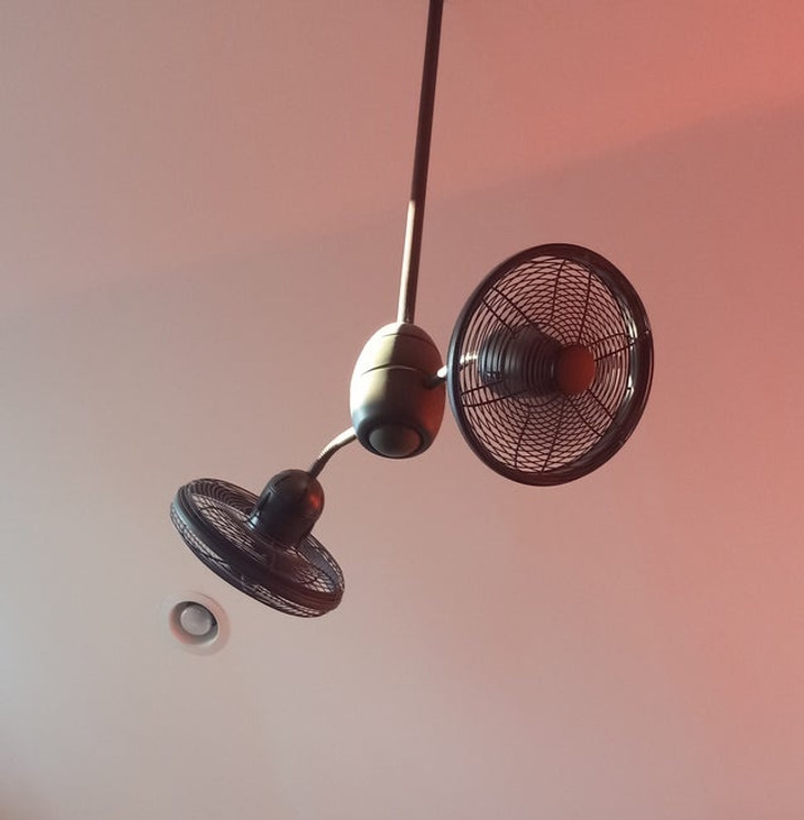 “This ceiling fan at my grandma’s cousin’s house”