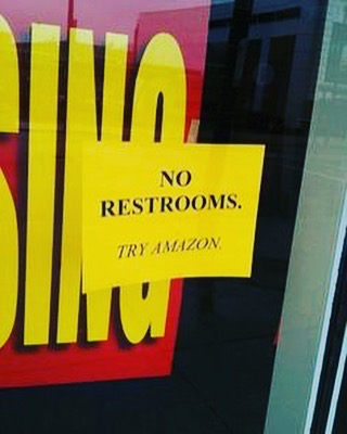 31 Absurd Signs Spotted In The Wild.