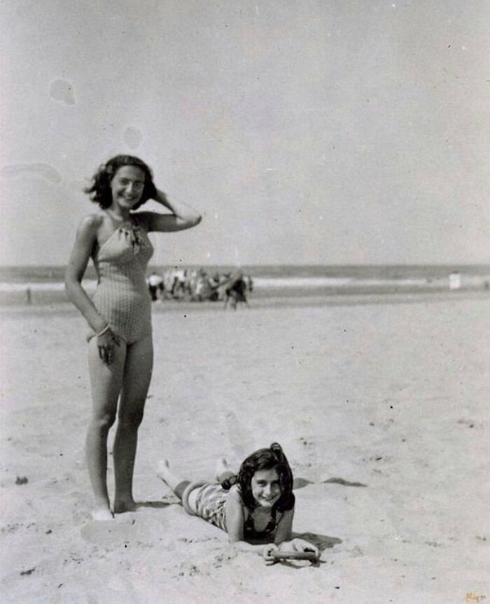 fascinating photos form history  - Anne Frank Photographed With Her Sister Margot At The Beach | Zandvoort, 1940