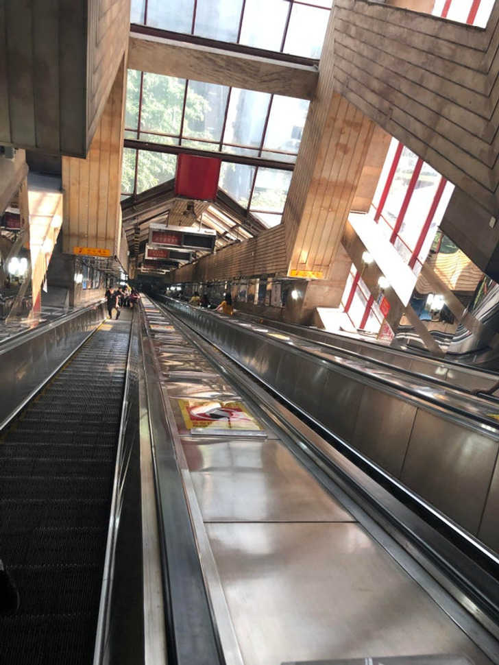fun randoms - longest escalator in chongqing