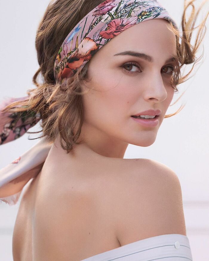 celebrity facts --  Natalie Portman Has Had Papers Published In Two Scientific Journals