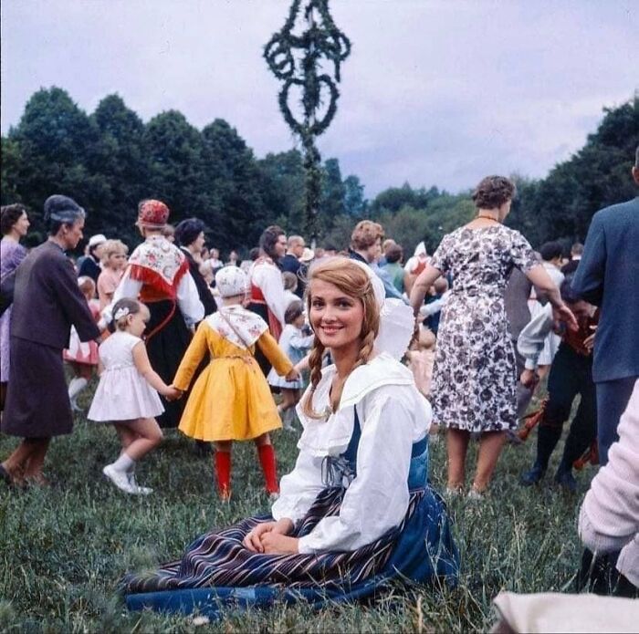 Historical photos - old photos - summer solstice celebration sweden 1970