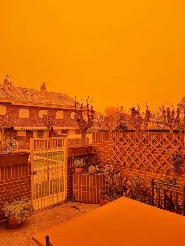 “Today the sky in Murcia, Spain, turned orange because of dust from the Sahara.”
