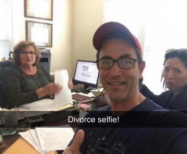 dad memes - divorce selfie - Divorce selfie!
