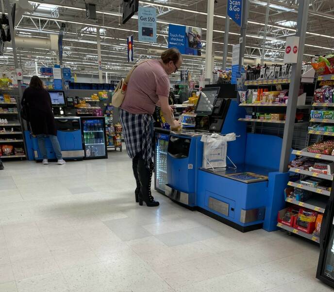 25 People Of Walmart In Their Natural Habitat