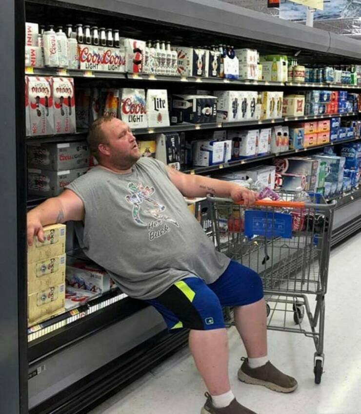 People of Walmart - supermarket beer
