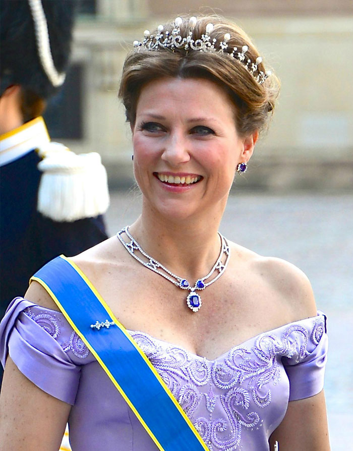 the King of Norway's firstborn, Princess Märtha Louise, is a self-described 'clairvoyant'. She has started a school for communicating with angels and dead souls, and is currently dating a self-described shaman.