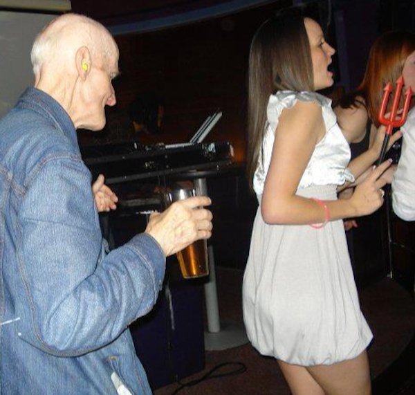 32 Crazy Things Spotted In Nightclubs.