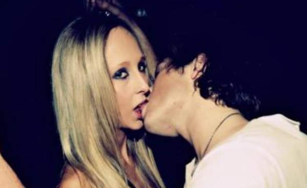 32 Crazy Things Spotted In Nightclubs.