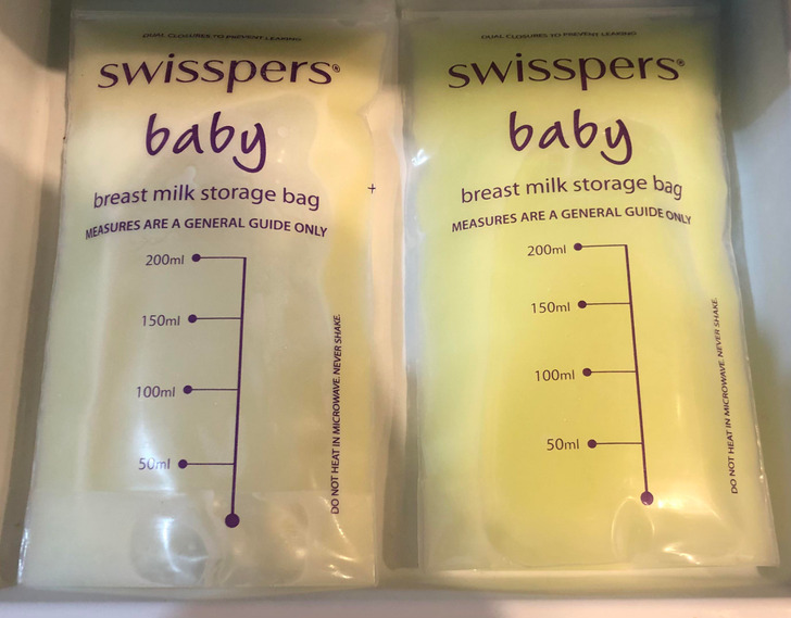 “My wife’s breast milk has changed its color while adapting to our sick daughter.”