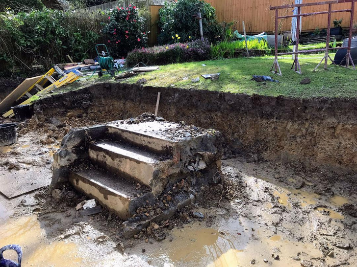 “My parents’ contractor found some random steps when they dug up their back garden for house renovation.”