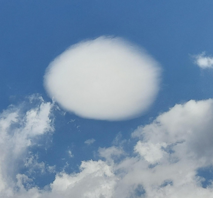 “Just found a strangely round cloud.”