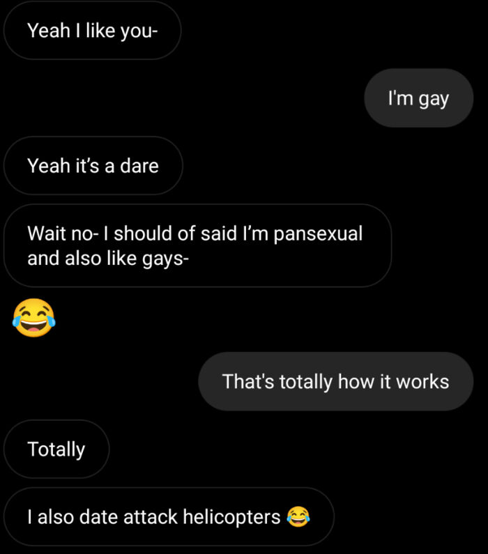sad cringe - screenshot - Yeah I you I'm gay Yeah it's a dare Wait no I should of said I'm pansexual and also gays That's totally how it works Totally I also date attack helicopters