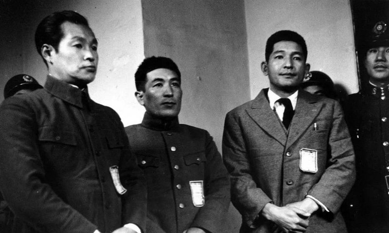 pics from history - Japanese officers Toshiaki Mukai (center) and Tsuyoshi Noda (right) during their war crimes trial in China. During the Nanjing massacre, they competed over who could kill a 100 people with a sword first. After the two both killed over 