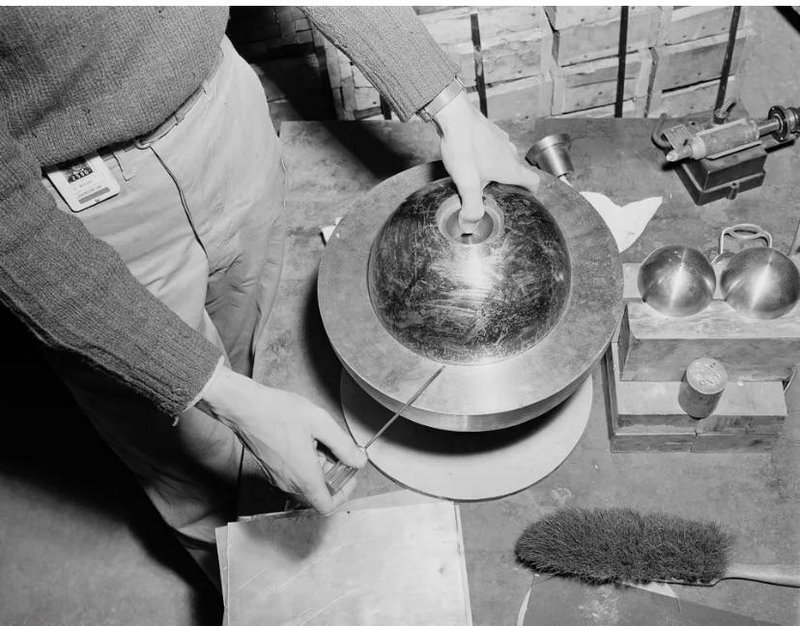 pics from history - “The demon core” – the core of the third atomic bomb in WW2 that was never dropped, still managed to kill 2 American scientists