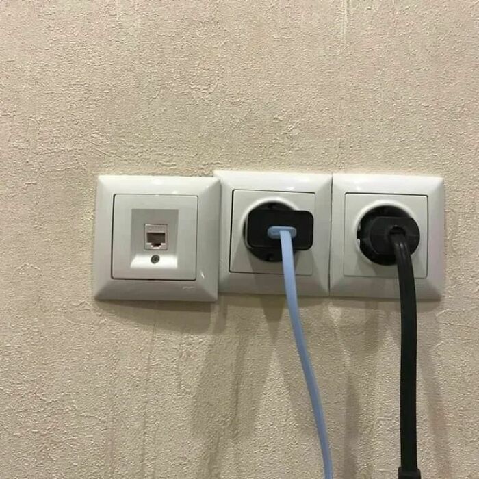 WTF Construction - ac power plugs and socket outlets - G