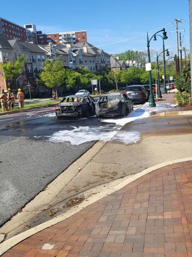 people having a bad day - asphalt - fiks