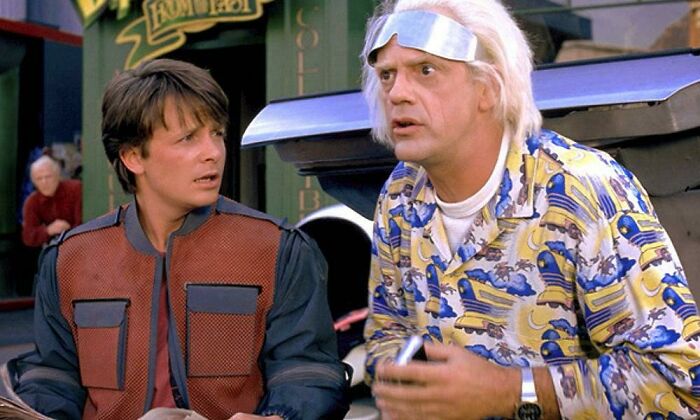 easter eggs in movies - details - back to the future m - Je Z