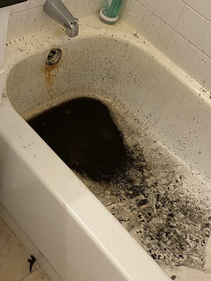 worst landlords - bathtub