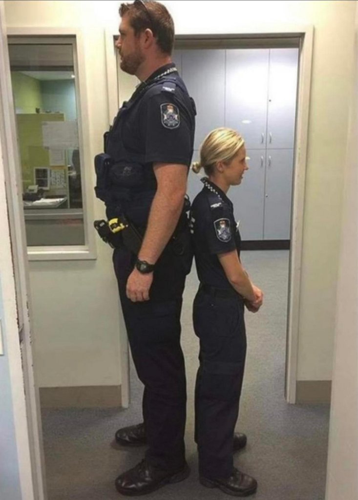 fascinating photos --  6’9″ compared to 5’1″
