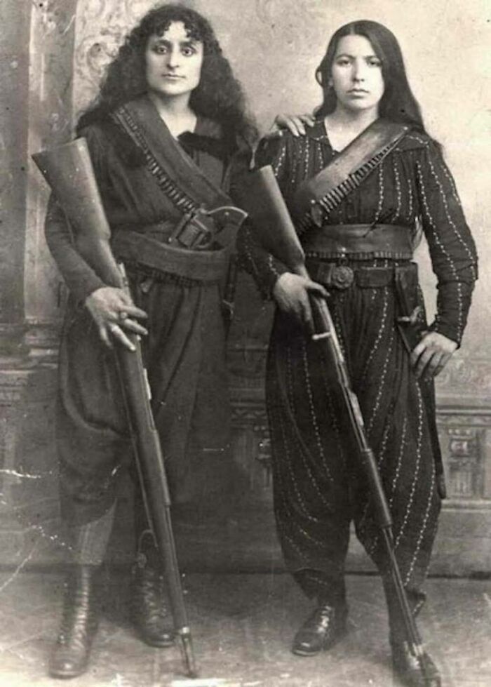 historical photos - armenian women