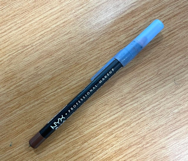 “Lost the cap to your lip/eye liner? Try a pen cap instead!”