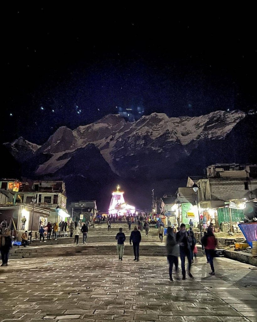 fascinating photos - divine night view of shree kedarnath dham