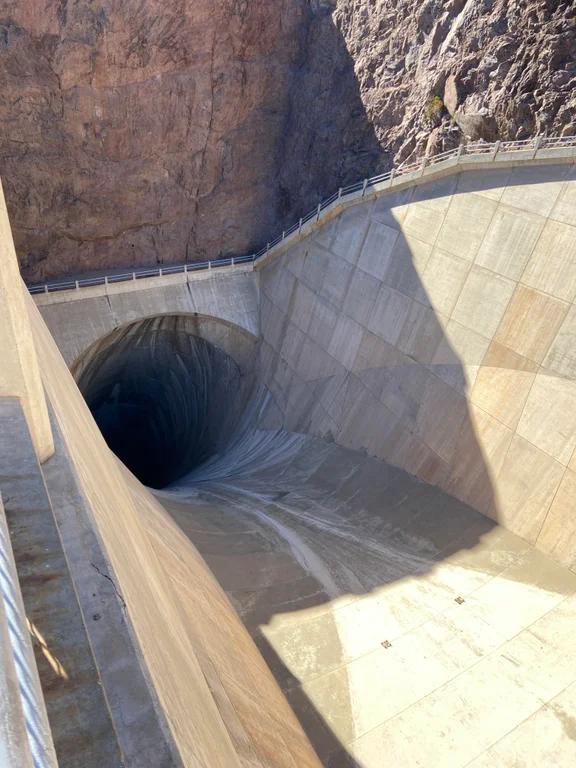 fascinating photos - hoover dam tunnels