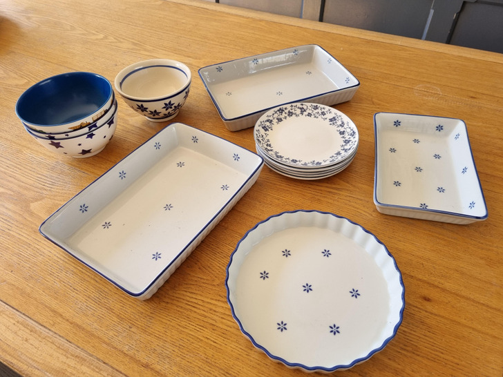 “I collect white & blue crockery. Paid €7.50 ($8.25) for this haul. And the saucers belong to a set I thrifted earlier!”