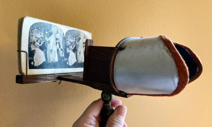 "Antique handheld 3D viewer"