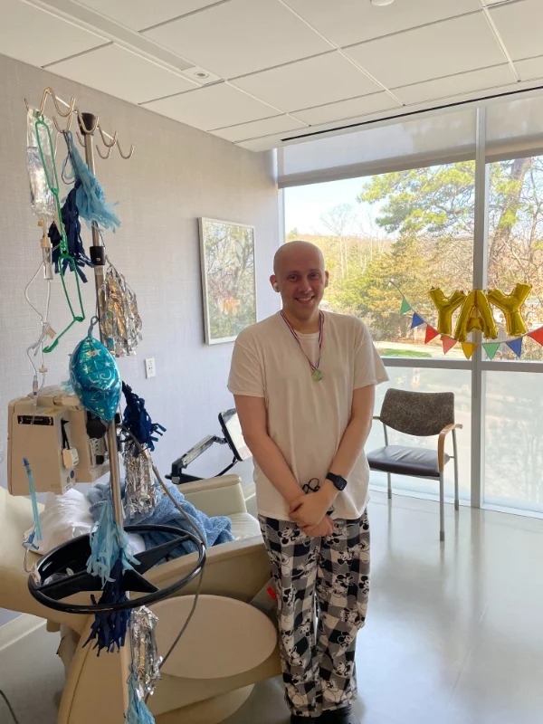 “One year ago they gave me a 30% chance of survival. today im still standing through my last fay of chemo.”