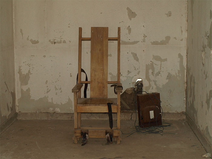 When a person is electrocuted in the electric chair, they feel everything. They are fully aware of their bodies being fried as it happens in real time.

One inmate who survived the first round of electrocution said it tasted like cold peanut butter.
