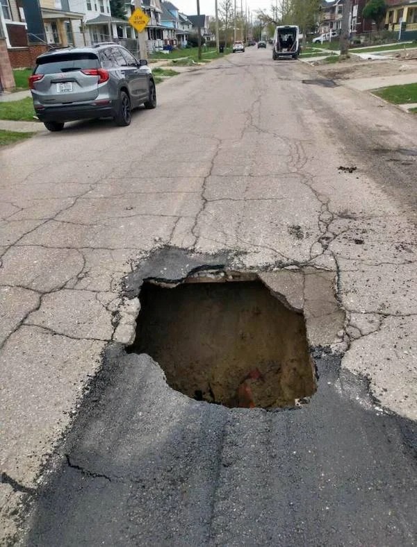 things escalated quickly - baltimore pothole