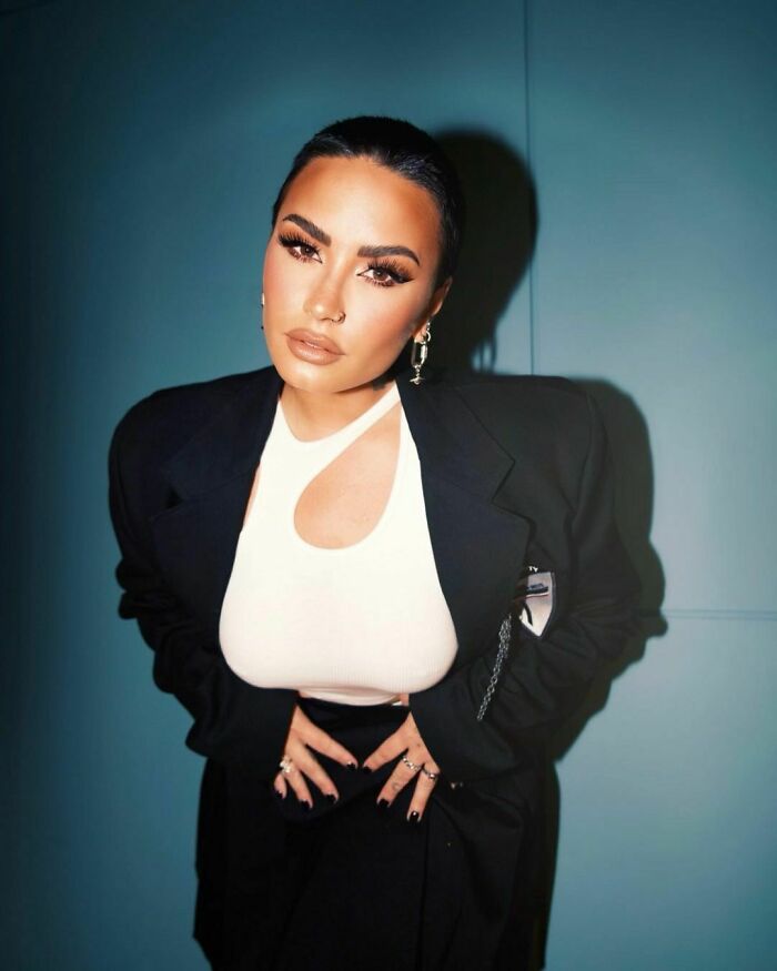 Demi Lovato. They act like everyone is responsible for their triggers. Taylor Swift isn't fatphobic for drinking diet coke. A Fro-Yo shop isnt fat shaming people for offering diabetic-friendly options.

The worst part is that Demi has also supported using detox/skinny teas but then says that these people are promoting eating disorders.