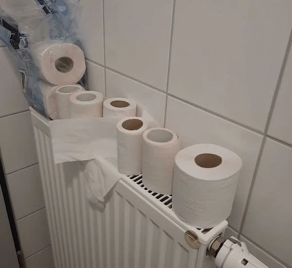coworkers from hell - toilet paper - en Ab..