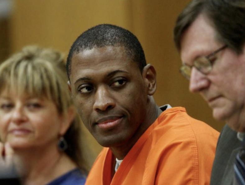 In 2007, Leon Davis, 29, was robbing an insurance office when he forced two young women into the back room, bound them to chairs with duct tape, doused them with gasoline, and lit them on fire. They both were rushed to the hospital where they would stay alive for days until their eventual death